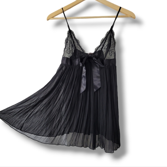 SOLD Victoria's Secret Black Lace Babydoll Lingerie, M - Picture 2 of 6
